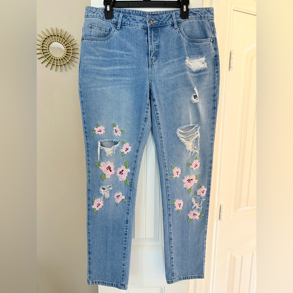 Venus Floral Embroidered Distressed Blue Jeans